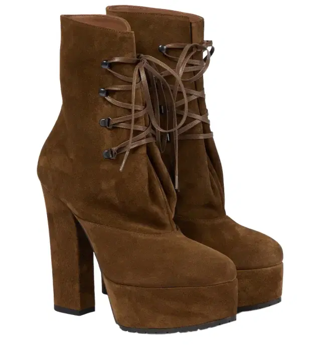 Alaia Alaïa Trekk suede ankle boots