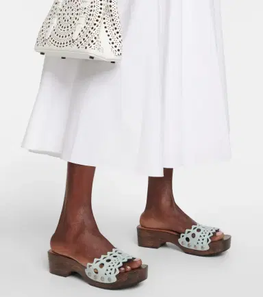 Alaïa Alaïa Vienne leather and wood slides | Thumbnail 3