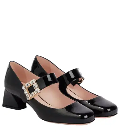 Roger Vivier Très Vivier patent leather Mary Jane pumps | Thumbnail 1 Roger Vivier Très Vivier patent leather Mary Jane pumps | Thumbnail 1