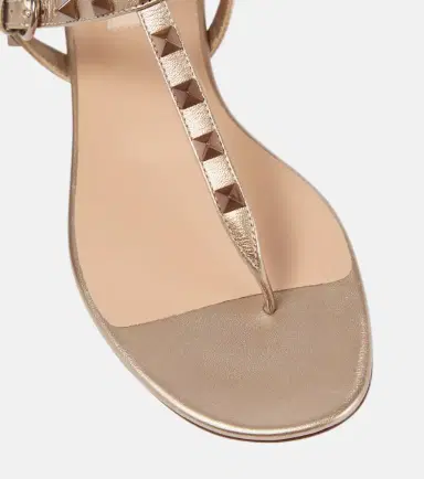 Valentino Garavani VLogo leather thong sandals | Thumbnail 5 Valentino Garavani VLogo leather thong sandals | Thumbnail 5