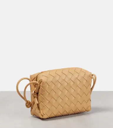 Bottega Veneta Loop Mini leather camera bag | Thumbnail 4