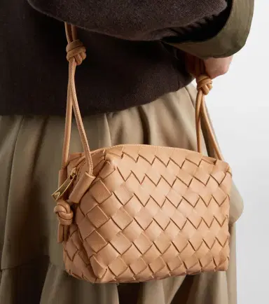 Bottega Veneta Loop Mini leather camera bag | Thumbnail 7