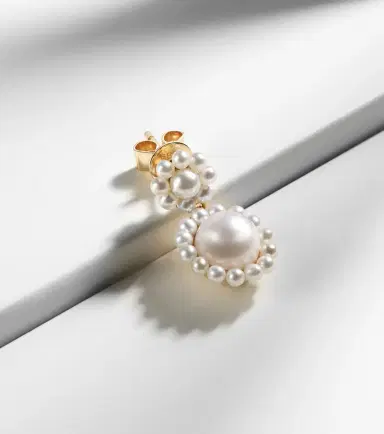Sophie Bille Brahe Deux Jeanne 14kt yellow gold single earring with pearls | Thumbnail 3 Sophie Bille Brahe Deux Jeanne 14kt yellow gold single earring with pearls | Thumbnail 3