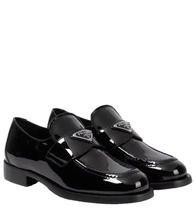 Logo patent leather loafers