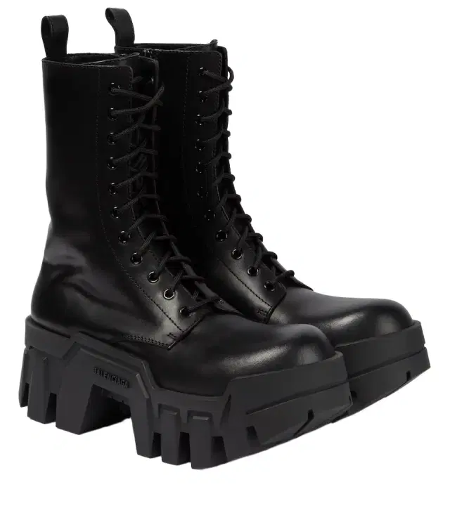 Bulldozer lace-up leather ankle boots