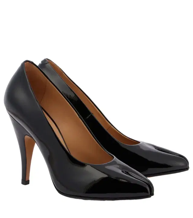 Maison Margiela Tabi patent leather pumps
