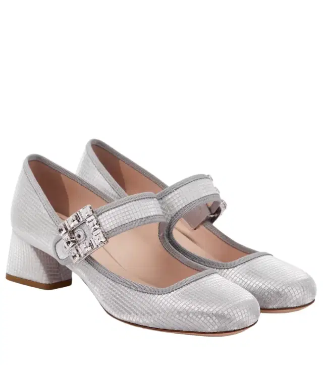 Roger Vivier Trés Vivier embellished pumps