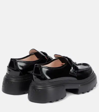 Roger Vivier Wallaviv strass buckle patent leather loafers | Thumbnail 2
