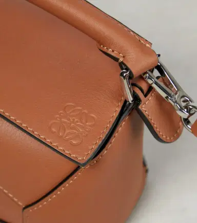 Loewe Puzzle Edge Mini leather top-handle bag | Thumbnail 3 Loewe Puzzle Edge Mini leather top-handle bag | Thumbnail 3