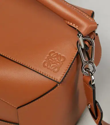 Loewe Puzzle Edge Medium leather top-handle bag | Thumbnail 6