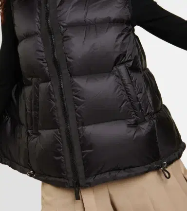 Sacai Asymmetric quilted down vest | Thumbnail 4 Sacai Asymmetric quilted down vest | Thumbnail 4