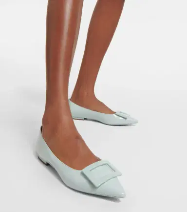 Roger Vivier Gommettine patent leather ballet flats | Thumbnail 2