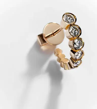 Sophie Bille Brahe Boucle Ensemble Petite 18kt gold single earring with diamonds | Thumbnail 5