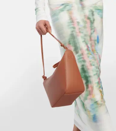Loewe Hammock Mini leather shoulder bag | Thumbnail 4 Loewe Hammock Mini leather shoulder bag | Thumbnail 4