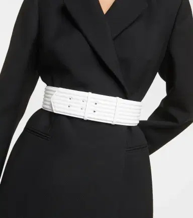 Alaïa Alaïa Padded leather belt | Thumbnail 2 Alaïa Alaïa Padded leather belt | Thumbnail 2