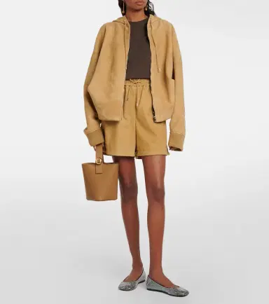 Loewe Pebble Mini leather bucket bag | Thumbnail 3 Loewe Pebble Mini leather bucket bag | Thumbnail 3
