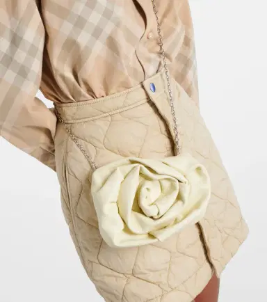 Burberry Rose gathered leather clutch | Thumbnail 3