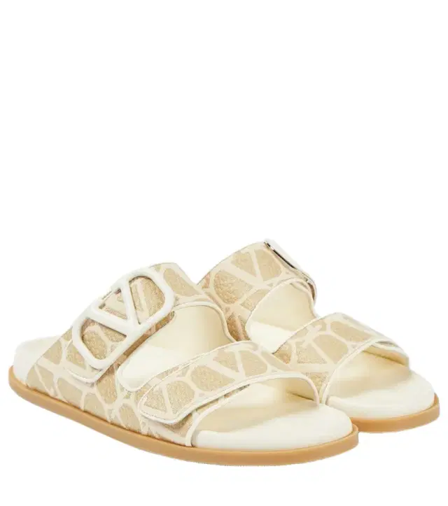 Valentino Garavani VLogo Signature raffia slides