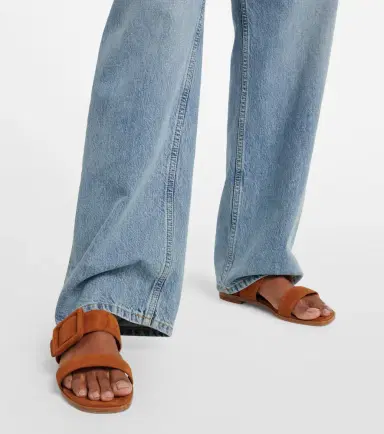 Manolo Blahnik Titubaflat suede sandals | Thumbnail 3