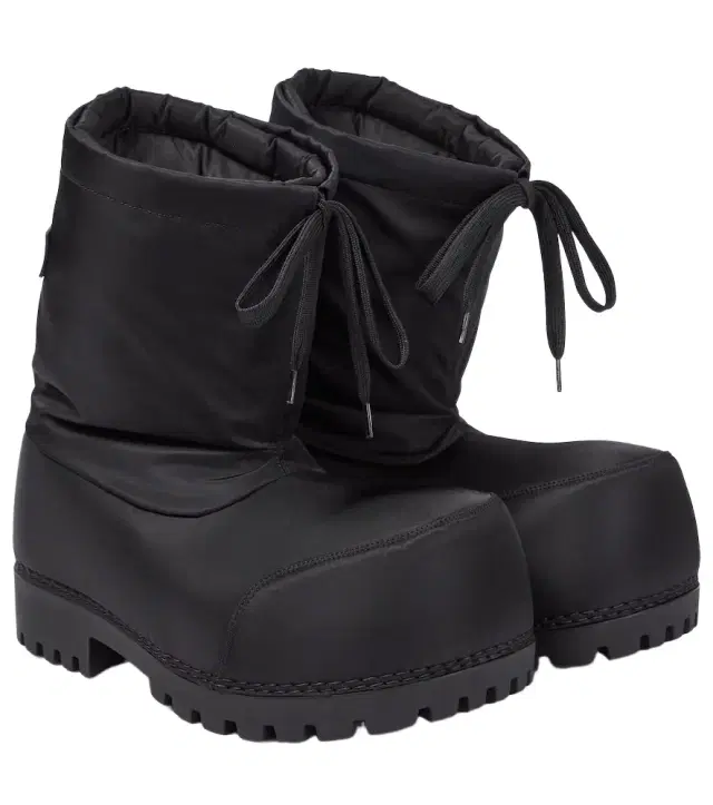 Balenciaga Alaska Low snow boots
