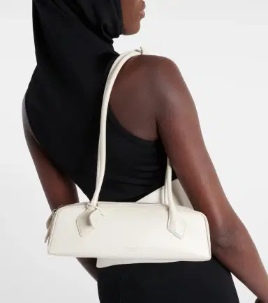 Alaïa Alaïa Le Teckel Small leather shoulder bag | Thumbnail 5 Alaïa Alaïa Le Teckel Small leather shoulder bag | Thumbnail 5