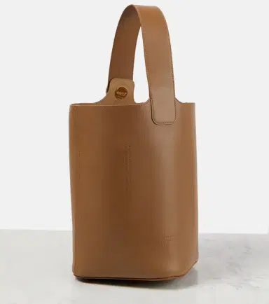 Loewe Pebble Medium leather bucket bag | Thumbnail 4 Loewe Pebble Medium leather bucket bag | Thumbnail 4