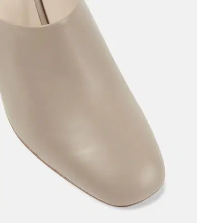 Tod's Leather mules | Thumbnail 2 Tod's Leather mules | Thumbnail 2