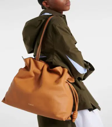 Loewe Flamenco Large leather clutch | Thumbnail 6