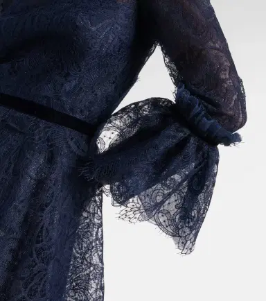 Costarellos Ruched lace gown | Thumbnail 4