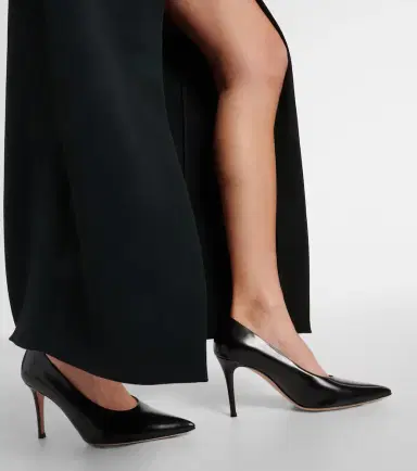 Gianvito Rossi Robbie leather pumps | Thumbnail 6