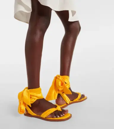Christian Louboutin Nilo Du Désert crêpe satin thong sandals | Thumbnail 3 Christian Louboutin Nilo Du Désert crêpe satin thong sandals | Thumbnail 3