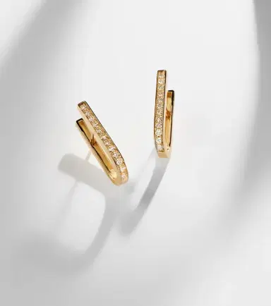 Bucherer Fine Jewellery Link 18kt gold earrings with diamonds | Thumbnail 5 Bucherer Fine Jewellery Link 18kt gold earrings with diamonds | Thumbnail 5