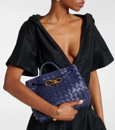Bottega Veneta Andiamo Intrecciato Small leather tote bag | Thumbnail 2