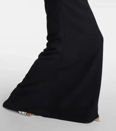 Safiyaa Ezda embellished crêpe gown | Thumbnail 5