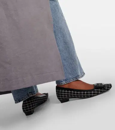 Roger Vivier Belle Vivier bouclé pumps | Thumbnail 6