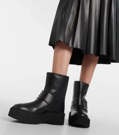 Roger Vivier Viv' Rangers leather combat boots | Thumbnail 4