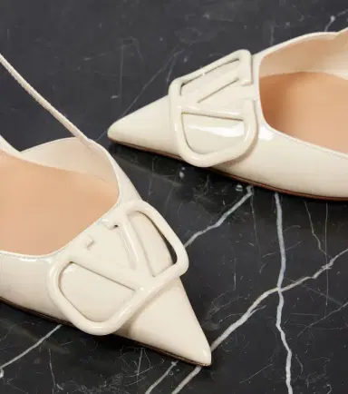 Valentino Garavani VLogo Signature patent leather slingback pumps | Thumbnail 3