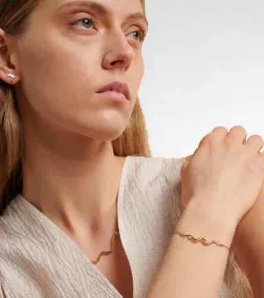 Stone and Strand Harbor Lights 10kt gold bracelet with diamonds | Thumbnail 2
