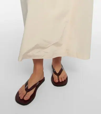 The Row City leather thong sandals | Thumbnail 3