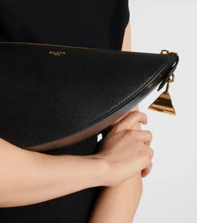 Alaïa Alaïa Le Demi Caur leather clutch | Thumbnail 2