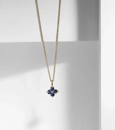 Stone and Strand Luckiest Clover 10kt gold necklace with sapphires | Thumbnail 6