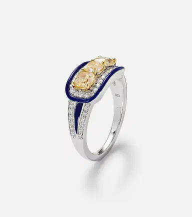 Kamyen Trio Cushion 18kt white gold pinky ring with diamonds | Thumbnail 2
