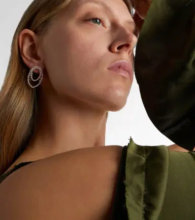 Sophie Bille Brahe Embrassée de Diamant 18kt gold single earring with diamonds | Thumbnail 4