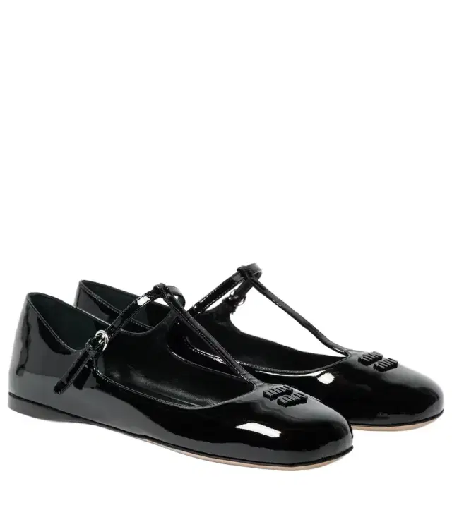 Logo patent leather ballet flats