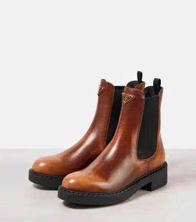 Prada Leather Chelsea boots | Thumbnail 3