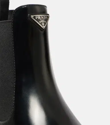 Prada Leather Chelsea boots | Thumbnail 3