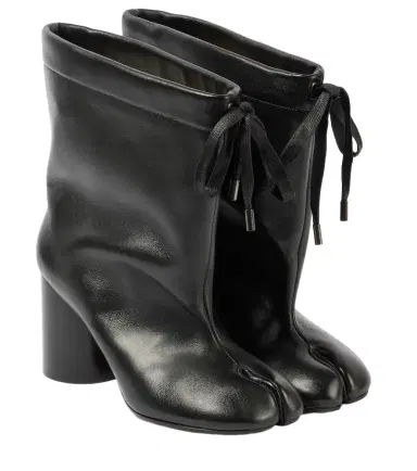 Maison Margiela Tabi drawstring leather ankle boots | Thumbnail 1 Maison Margiela Tabi drawstring leather ankle boots | Thumbnail 1