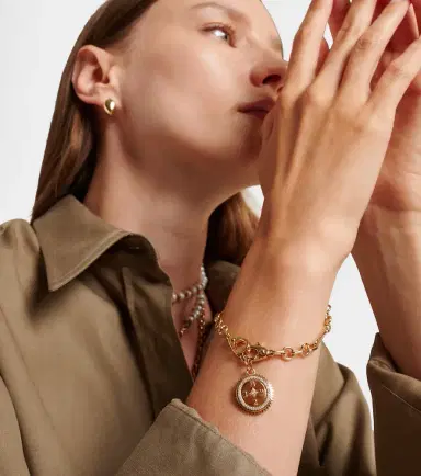 Foundrae Internal Compass 18kt gold bracelet with diamonds | Thumbnail 3