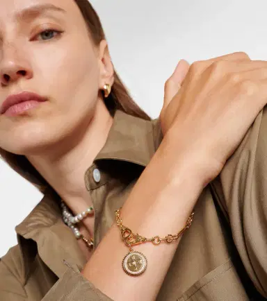 Foundrae Internal Compass 18kt gold bracelet with diamonds | Thumbnail 4