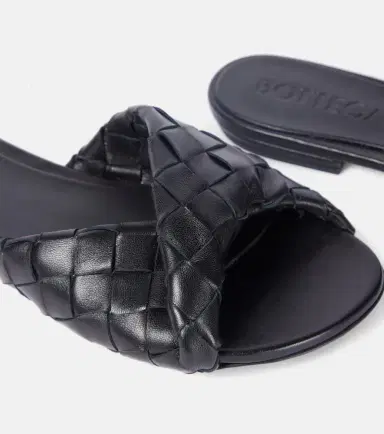 Bottega Veneta Blink Intrecciato leather slides | Thumbnail 2